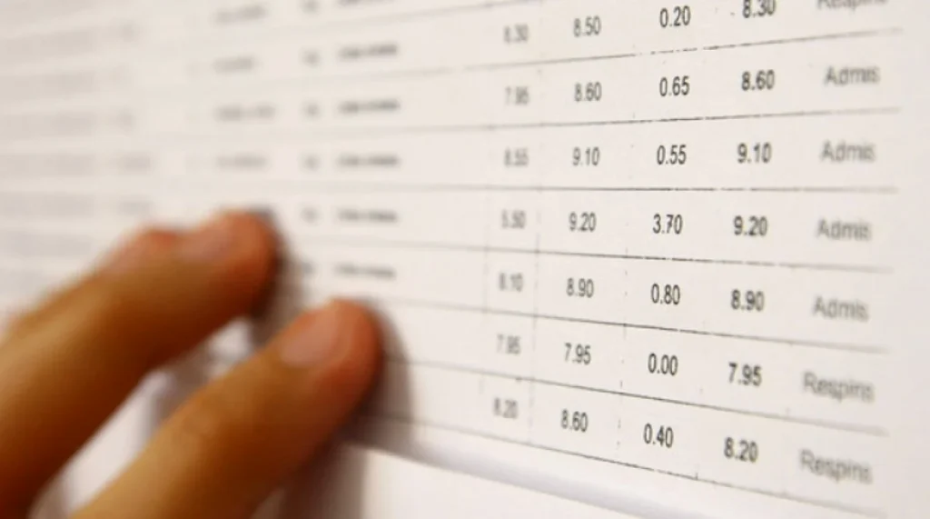Elevii din partea minorităţilor susţin proba la limba maternă din cadrul simulării Evaluării naţionale