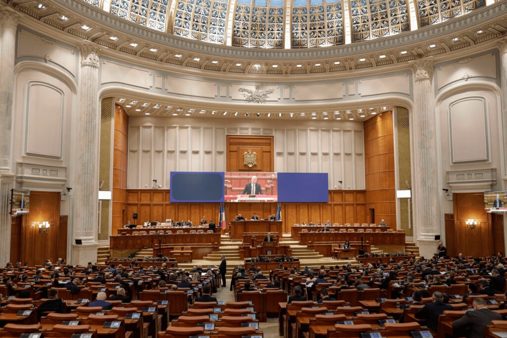 Ministerul Educației poate acorda burse românilor care studiază în străinătate