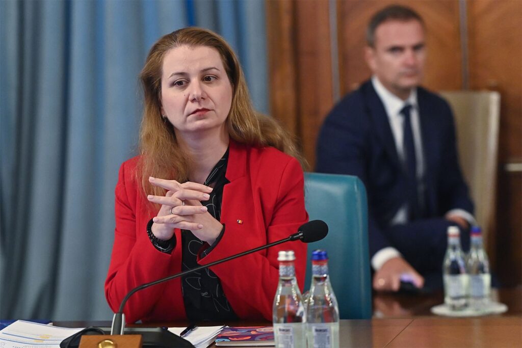 Deca: Fac apel la cadrele didactice să supravegheze elevii fără să renunţe la greva de avertisment anunţată