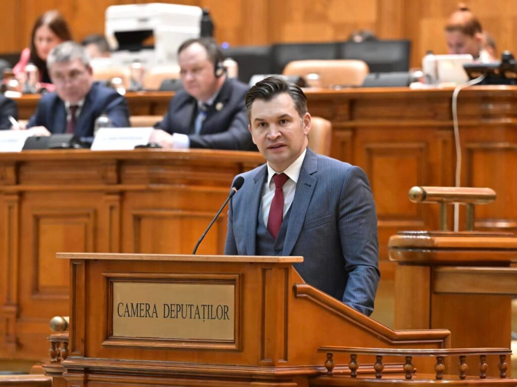 Stroe: Până când situația din Educație nu se va rezolva, nu se discută niciun fel de element politic