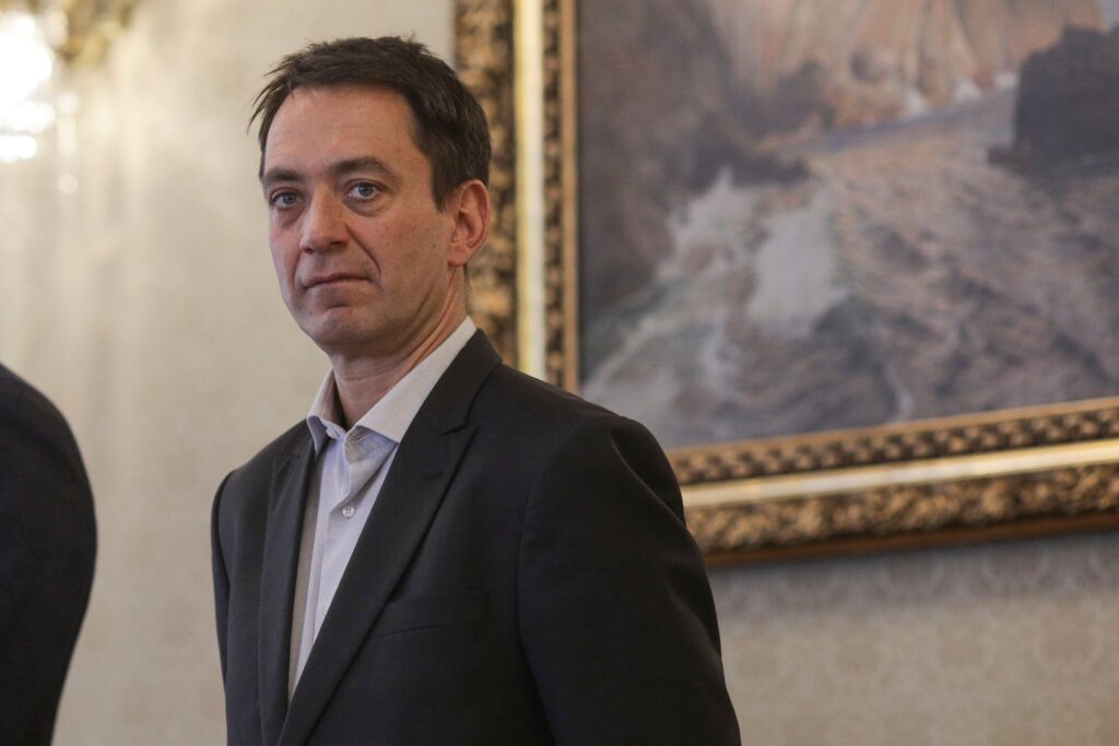 Scandal AUR-UDMR. Simion: UDMR, un terorist etnic/ Botond: Respingem atacurile AUR, un partid șovin și stupid