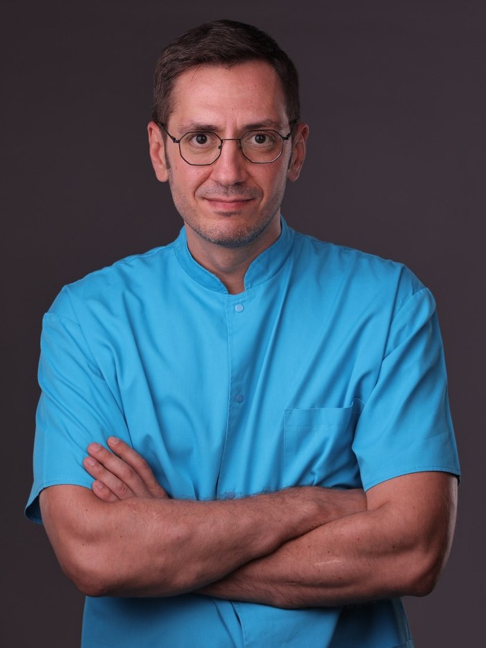 Operație în premieră națională de reducere a nodulilor tiroidieni la un spital de stat din România