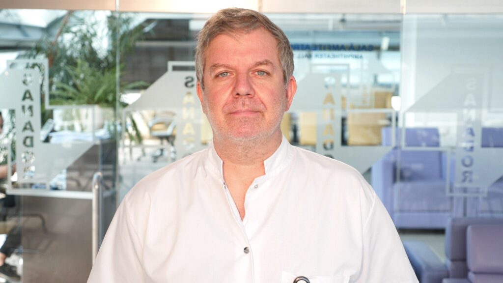 Medic primar chirurgie cardiovasculară: „Chiar și o pedichiură prost făcută poate declanșa probleme grave“ INTERVIU