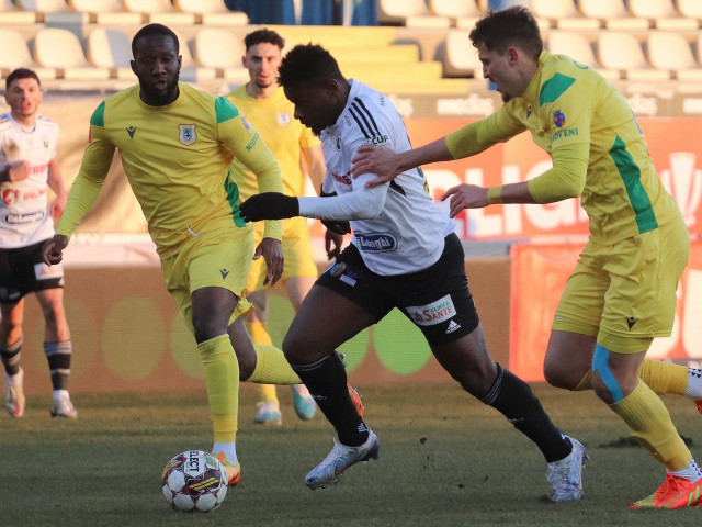 U Cluj – CS Mioveni Live Video, 17:30, Digi Sport 1. Oaspeții au 5 eșecuri la rând și sunt ultimii în SuperLigă