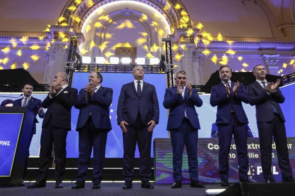 Liderii PNL cer mai multă presiune pe Câciu și Budăi pentru găsirea fondurilor privind profesorii SURSE