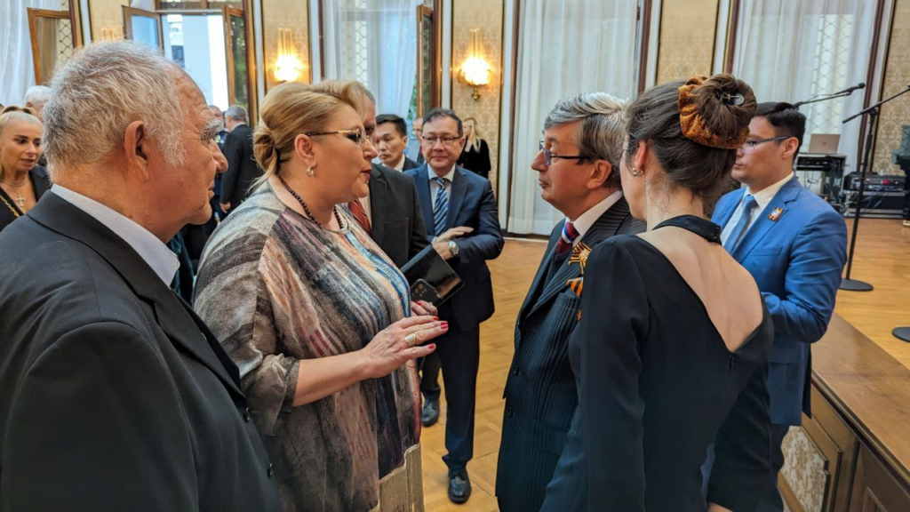 Șoșoacă, la Ambasada Rusiei: Kuzmin i-ar fi transmis că SUA împing România și Moldova într-un conflict armat cu Rusia