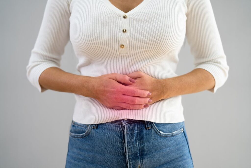 Simptomul nebănuit care poate indica prezența cancerului de colon. Toată lumea îl trece cu vederea