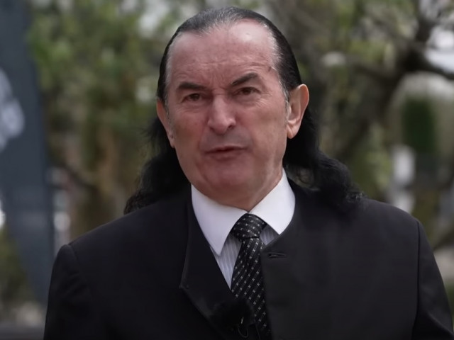 „Și acum fac mișto de el”
