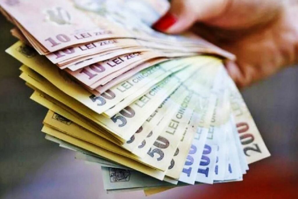 Elevii vor primi burse mai mari. Care sunt criteriile de acordare