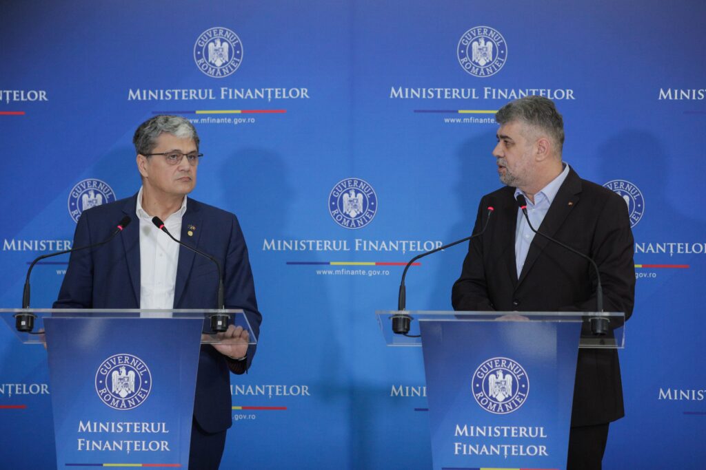 Una spun, alta fac: avalanșă de concursuri la stat înainte de tăierea posturilor neocupate