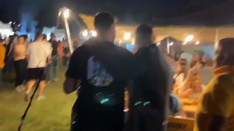Incident cu președintele AUR -George Simion- la festivalul ‘Micul de Aur’