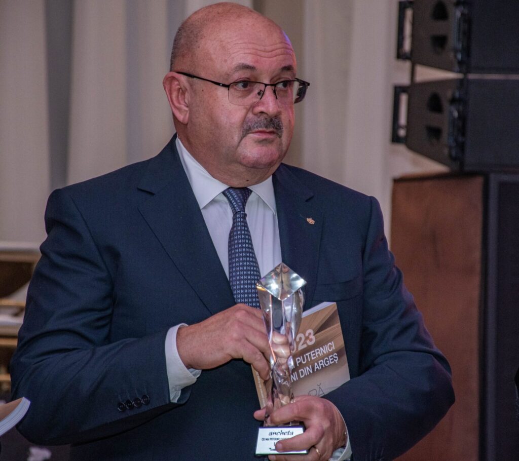 Preşedintele CJ Argeş, Ion Mînzînă, desemnat Cel mai puternic om din Argeş!
