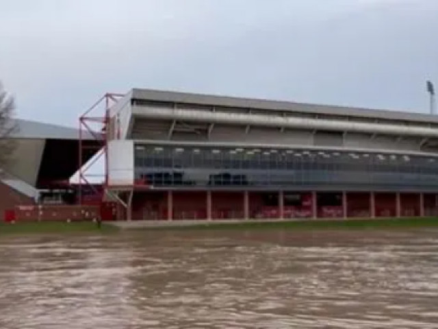 Galerie Foto | Prăpăd în Anglia! Inundațiile pot amâna un meci de duminică din FA Cup