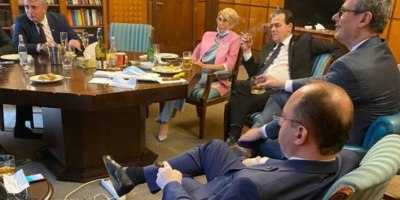 Ludovic Orban, despre fotografia în care apărea consumând alcool: „Eu beau apă plată, fresh sau limonadă şi mai ales ristretto”