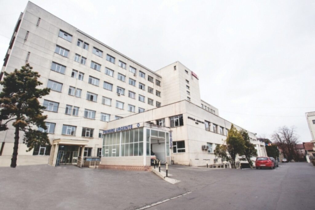 Fetiţă de trei ani, salvată miraculos de medicii ieşeni. Avea o tumoare de mari dimensiuni pe creier