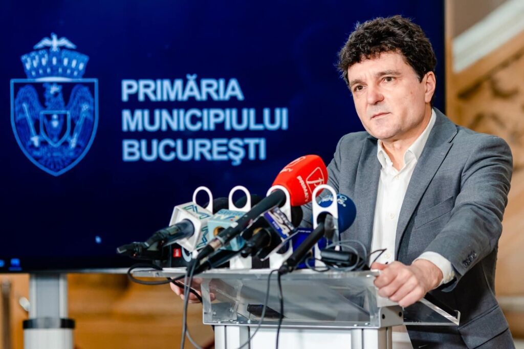 Contradicții privind colaborarea lui Nicușor Dan cu fundația Soros. Ce a spus edilul despre finanțarea sa de către afacerist