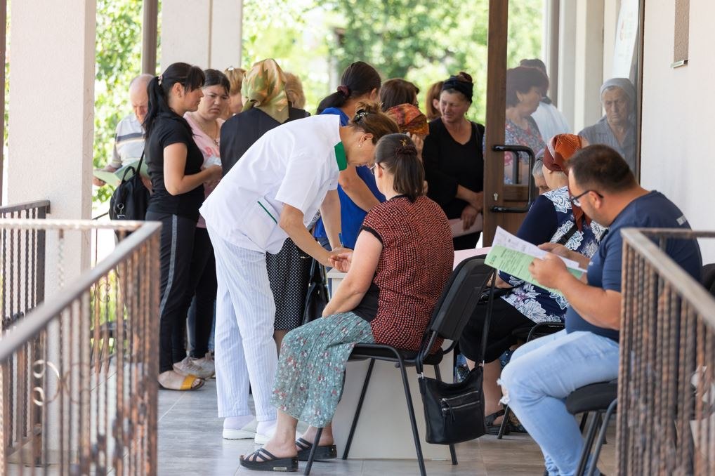 Consultații medicale gratuite în șase județe. „Prevenția nu este o opțiune pentru ei, iar vizitele la medic sunt rare”