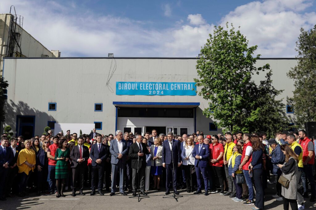 Cum comentează trecutul liderii campaniei pentru europarlamentare ai PSD și PNL. Tudose: „Nu ne-am jignit, e o figură de stil cu Superman”