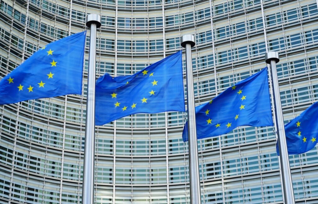 Câți bani a primit România de la UE în 17 ani și ce are de făcut ca stat european