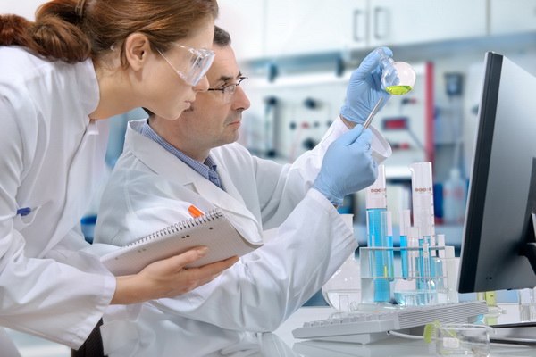 Studiu: S-a descoperit metoda prin care ar putea fi tratată cea mai frecventă formă de cancer colorectal