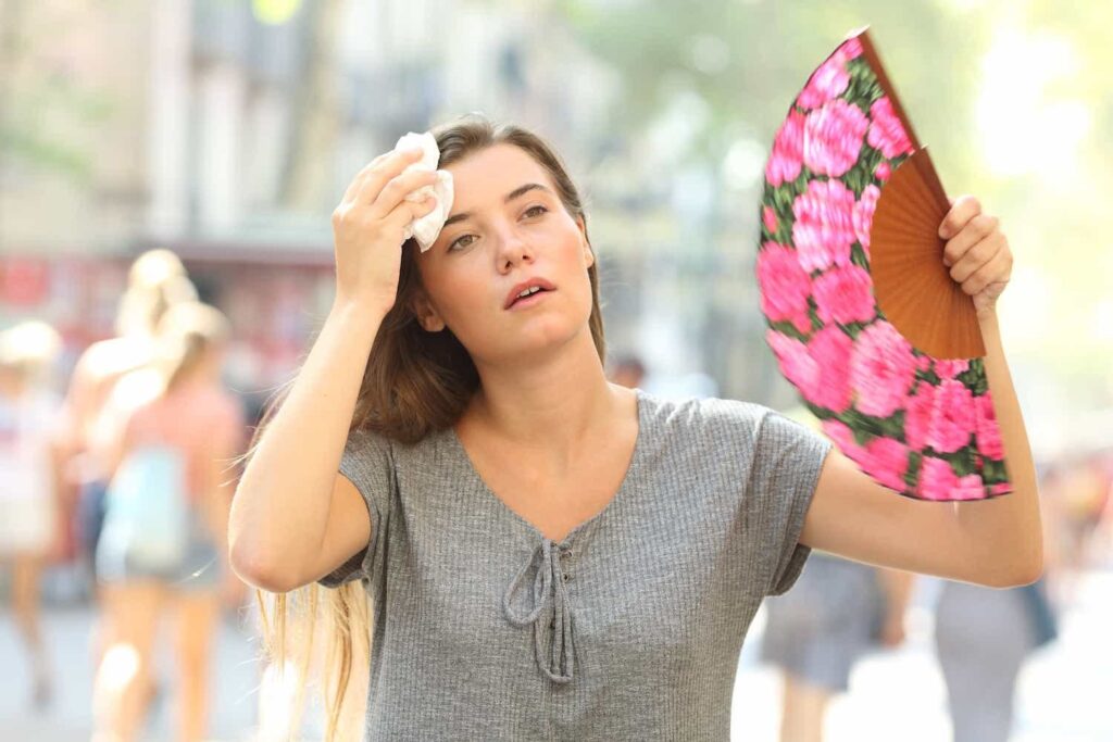 Cum ne poate ucide valul de căldură extremă. La ce simptome trebuie să fim atenți