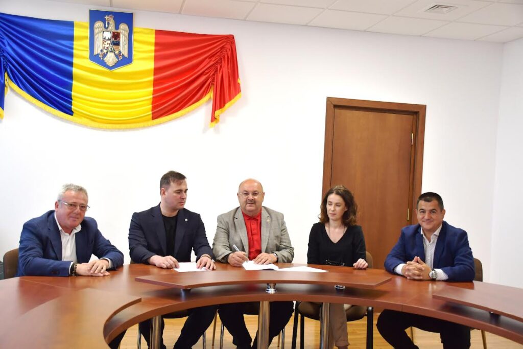 Președinte Ion Mînzînă a semnat contractul de finanțare pentru elaborarea şi/sau actualizarea planurilor urbanistice generale a 10 comune