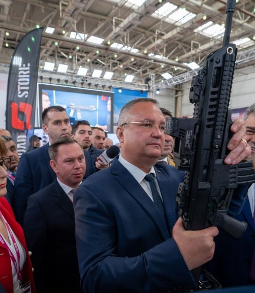 Cât ne costă campania „Un ostaș în slujba țării”. Nicolae Ciucă a „împușcat” câteva milioane de euro