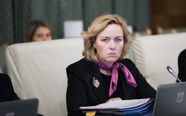 Carmen Dan acuză „statul subteran” că a fabricat dosarul penal care o vizează pe sora ei: „Doamna ministru, nu te gândi să candidezi!”