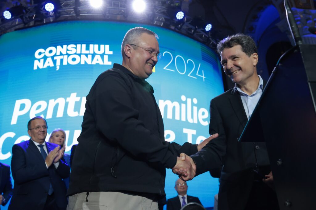 Primarul Bucureștiului a semnat pentru Nicolae Ciucă la congresul liberalilor. Cum va alege între Elena Lasconi și candidatul PNL