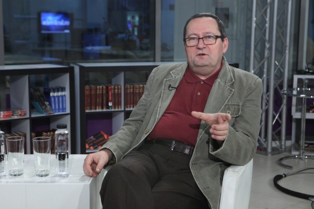 Educația în sistem homeschooling, tranșată de judecători. Părinte: „Lăsați-ne copiii să învețe”. Ce spune Ministerul Educației