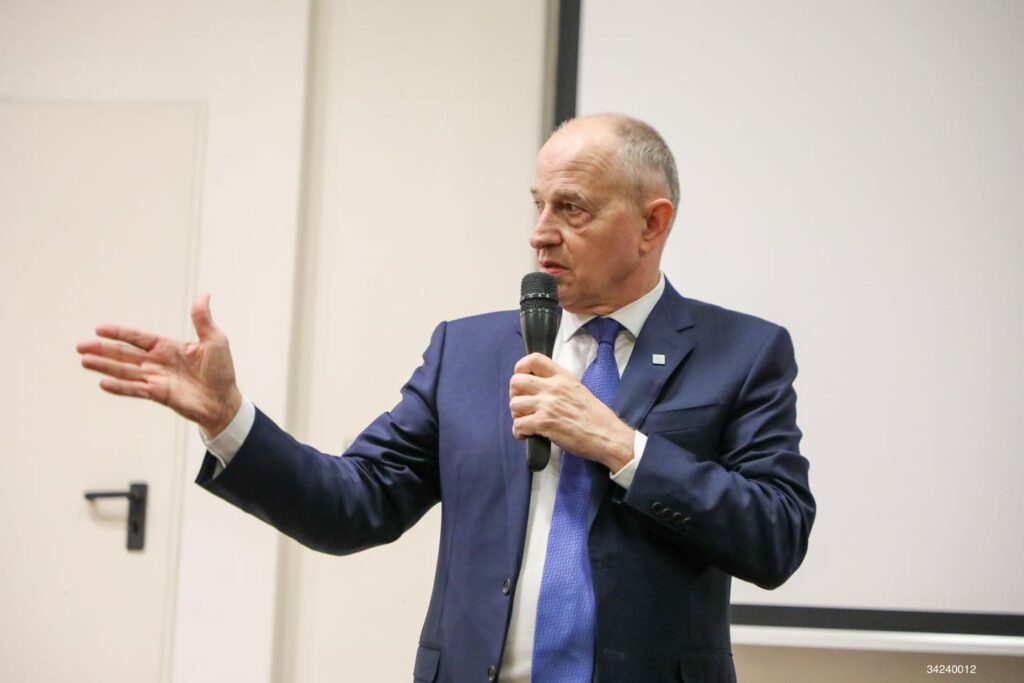 Mircea Geoană: Marcel Ciolacu îi protejează afacerile în România lui Sebastian Ghiță