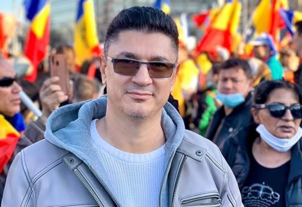 Umbra lui Georgescu la Strasbourg. Mâna dreapta a Dianei Șoșoacă îl considerǎ „cam nebun” pe candidatul suveraniștii REPORTAJ