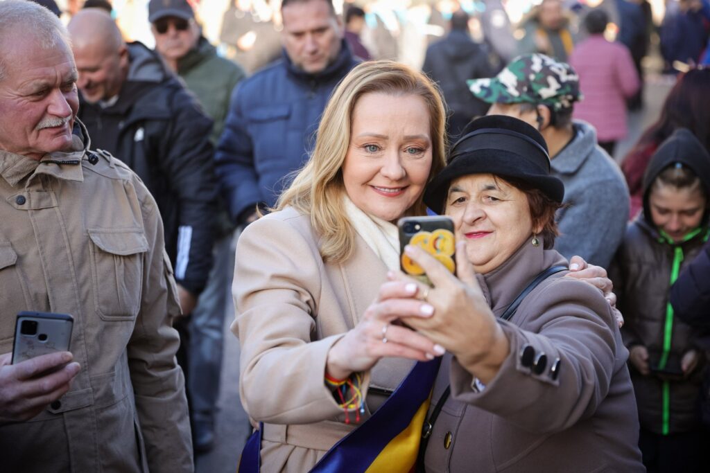 Este România pregătită pentru un președinte femeie? „Mai există unele rezerve, deși în contextele noi, lidershipul feminin e mai potrivit”