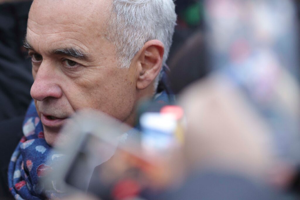 Călin Georgescu se încurcă în declarații după ce a apărut în fotografii alături de Horațiu Potra și refuză să spună dacă s-au întâlnit la ferma de la Ciolpani