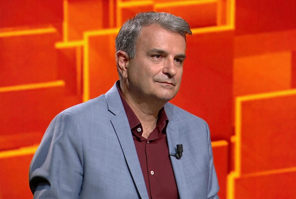 Prezidențiabilii de pe Facebook. Pe cine nominalizează internauții pentru candidatura la Cotroceni