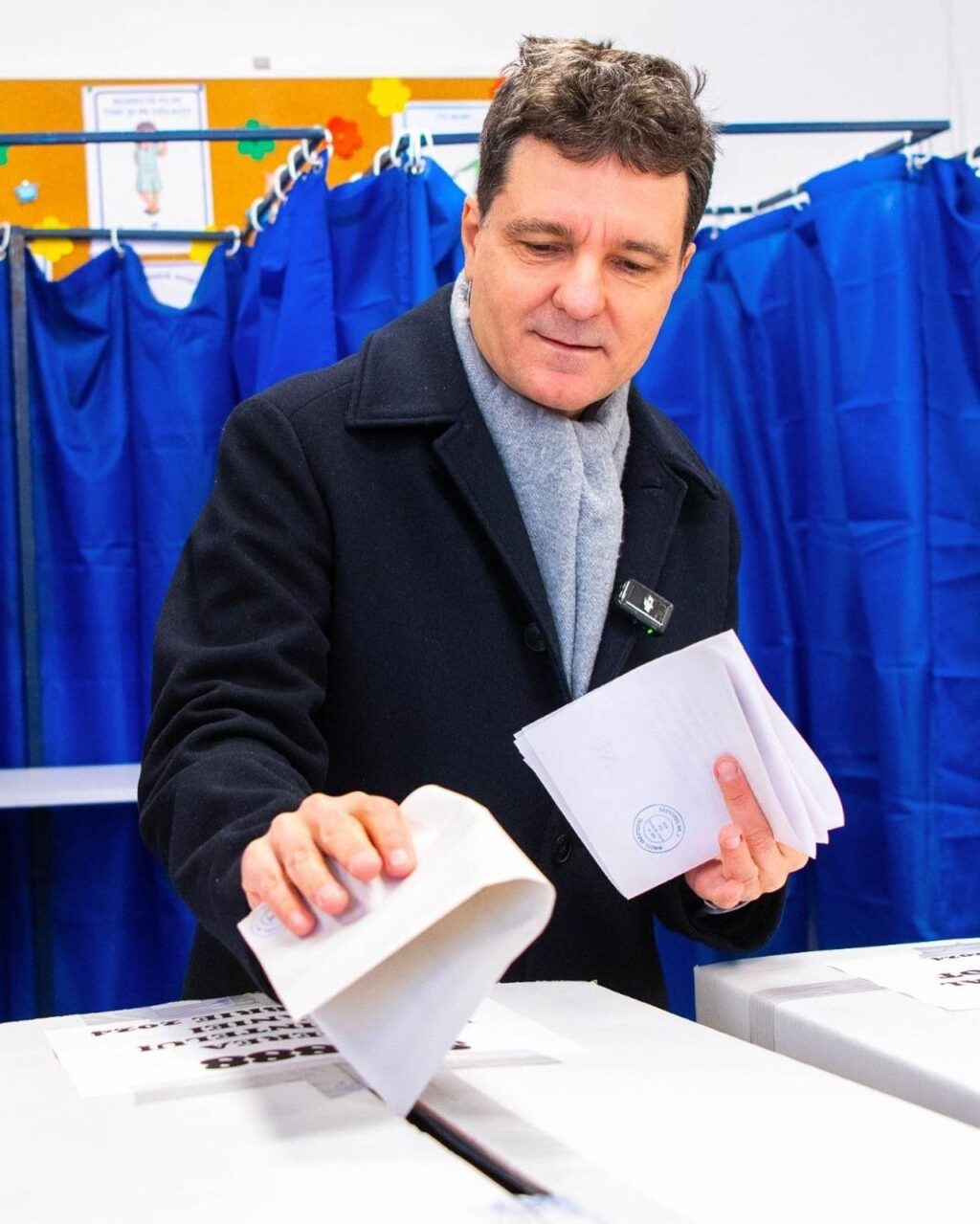 Ce tip ce electorat poate atrage Nicușor Dan și de la cine. Cât de mult complicǎ lucrurile candidatura lui Crin Antonescu