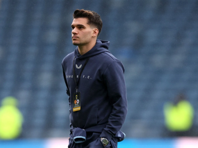 ”Ia în calcul aducerea lui”. Ianis Hagi, în fața plecării de la Rangers