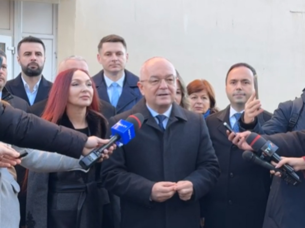 Emil Boc, primarul Clujului, a votat la parlamentare partidul „care a adus România în Uniunea Europeană”