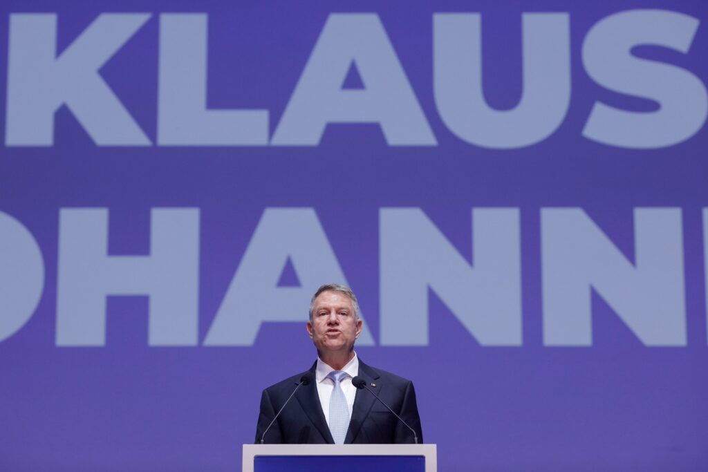 Cât de aproape este AUR de suspendarea președintelui Iohannis și cât de fragilă este majoritatea parlamentară a Coaliției