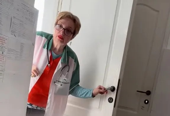 Povestea din spatele scandalului de la Vâlcea unde o doctoriță este acuzată că a umilit un bolnav de cancer