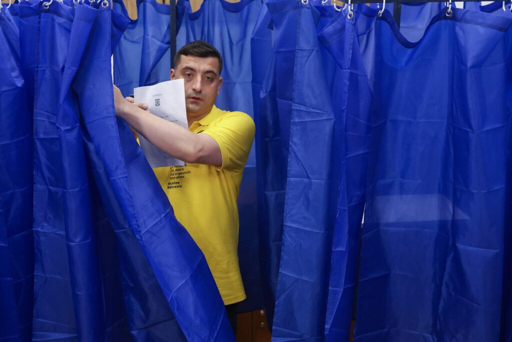 Cum se pregătește șeful AUR pentru alegeri: „Dacă Călin Georgescu nu candidează, George Simion pierde cel mai mult” ANALIZĂ