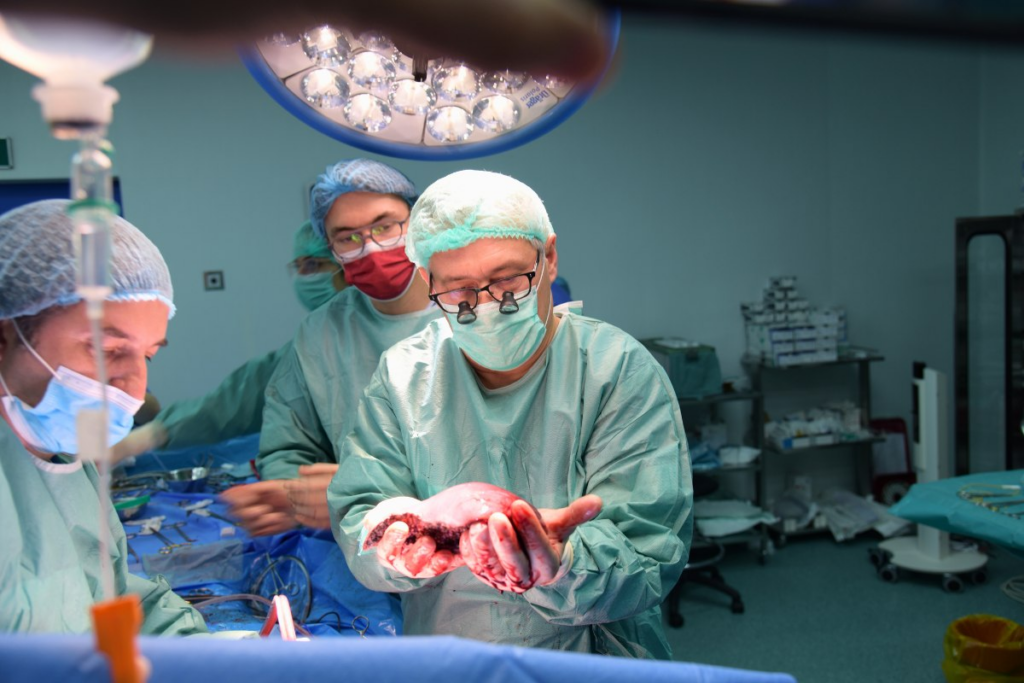 Prof. dr. Vlad Brașoveanu, medic primar chirurgie generală: „Oamenii trebuie să înțeleagă că un donator salvează multe alte vieți“