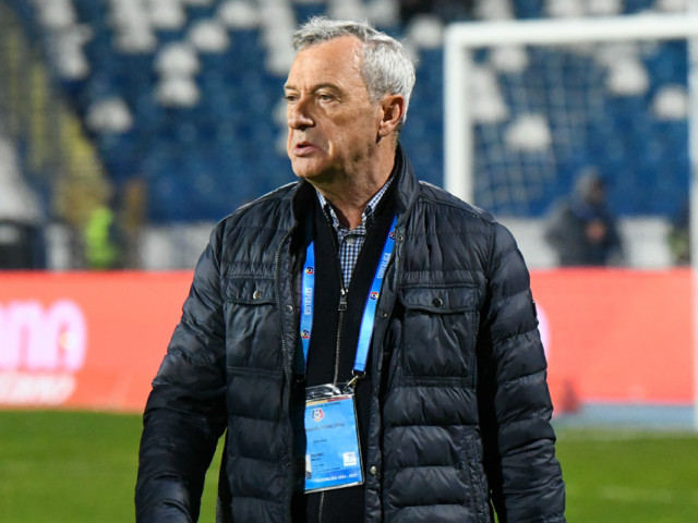Furios, Mircea Rednic s-a dus la arbitru după UTA – FCSB și a dezvăluit ce i-a spus