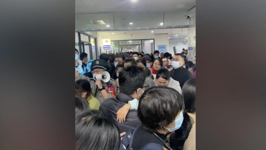 Virusul din China care provoacă infecții mai grave decât COVID-19 a ajuns în Europa și are o creștere alarmantă