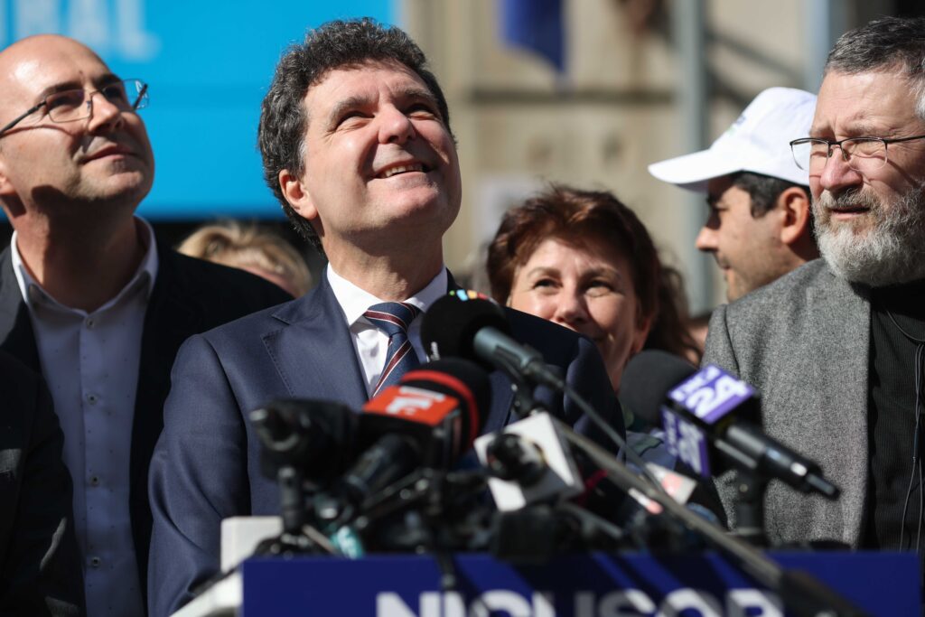 Potret de candidat. Cine este Nicușor Dan, primarul reales al Capitalei care vrea să ajungă la Cotroceni