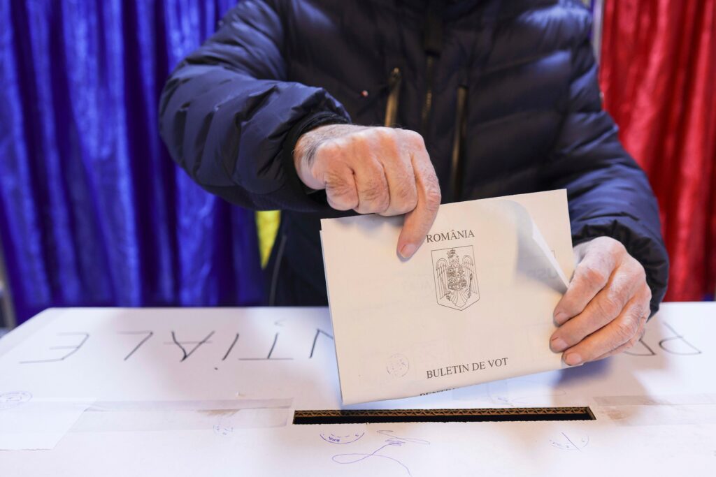 A început ultima săptămână de campanie electorală. Care este ordinea candidaților pe buletinul de vot
