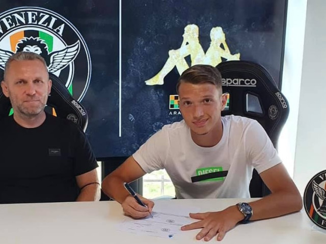 Doi dintr-o lovitură! Puștii de națională, trecuți pe la Venezia și Salernitana, au semnat în SuperLigă