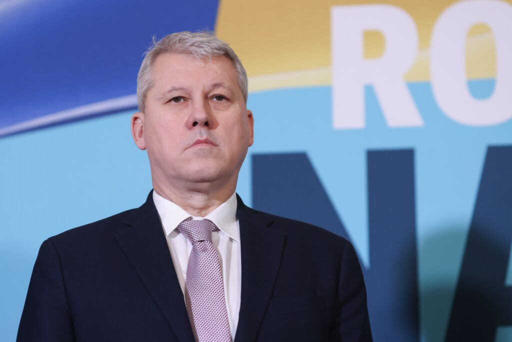 Predoiu spune că e greu abordabil: „Nu mă ajută nici fața”