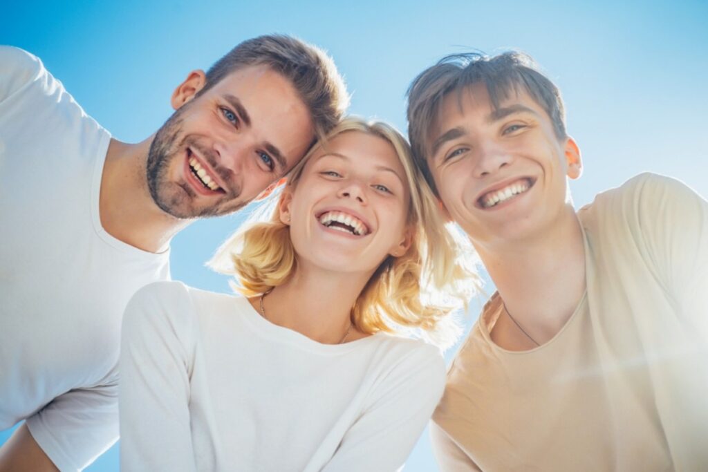 „Creierul optimistului”- ce au în comun cei care privesc viitorul cu încredere. Psiholog: „Optimismul nu este un lux sau un privilegiu”
