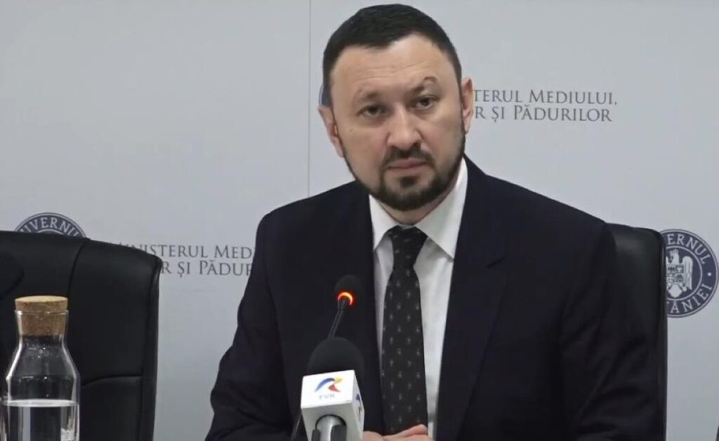 Mircea Fechet critică declarațiile șefei CSM despre pensia „prea mică” de 11.000 de lei : „Realitate paralelă, construită pe aroganță, inconștiență și misecuvenism”